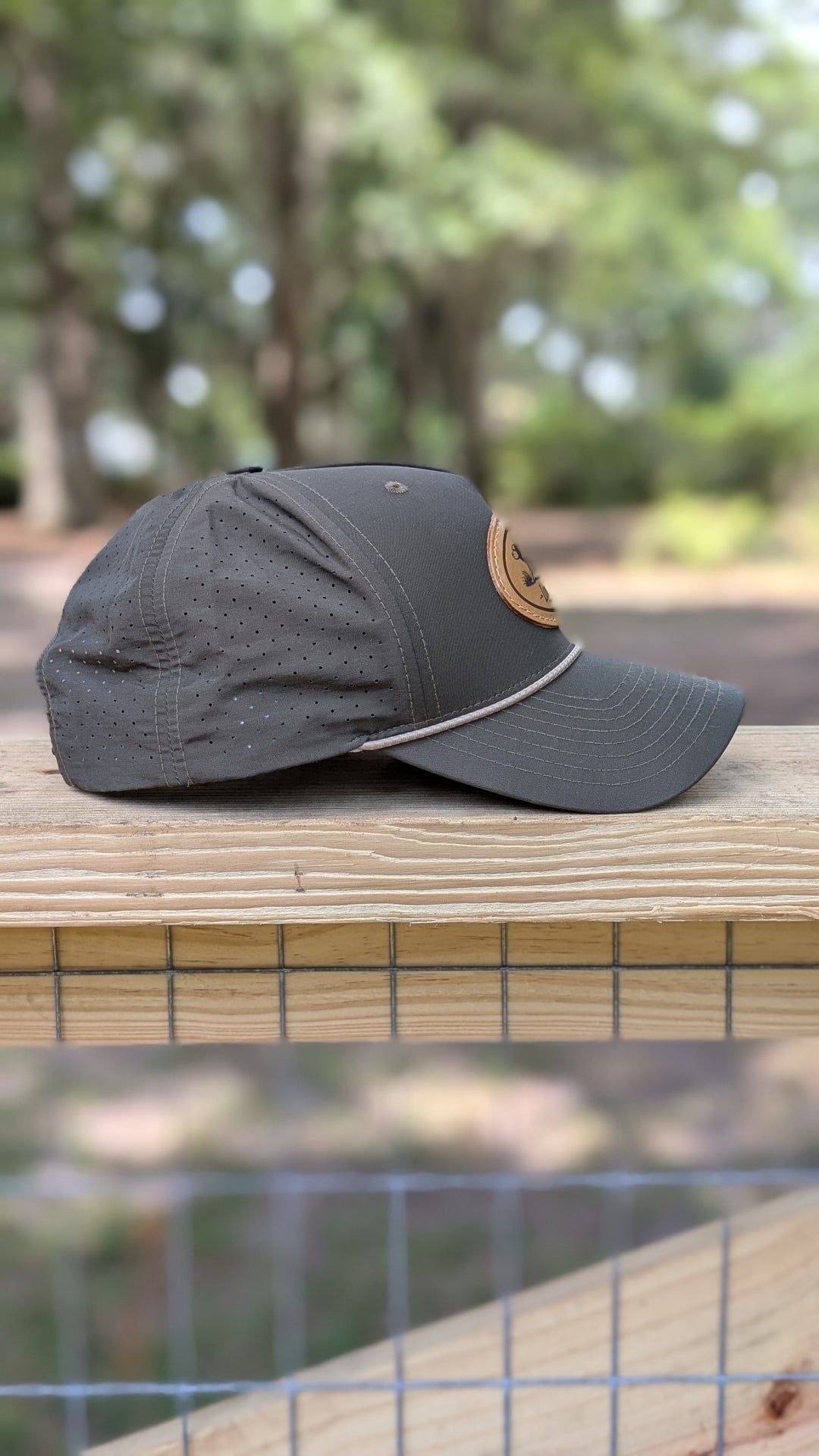 LowCo English Setter, Upland Hunting Hat, Richardson Lazer Perf 355, "Bentley"